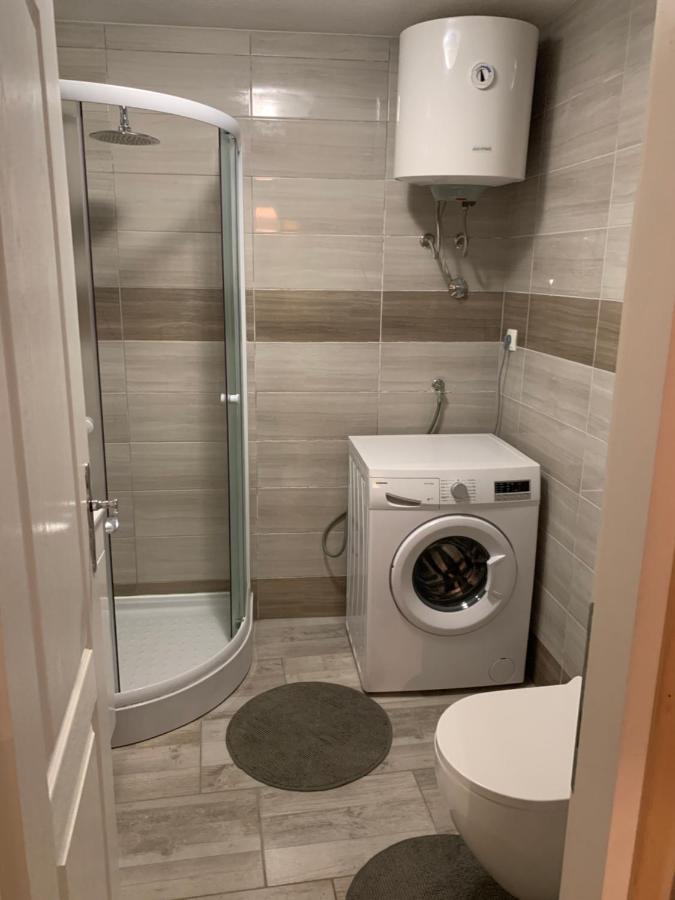 Apartman Annamaria Cres Exteriör bild